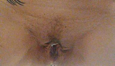 Schwarze Kacken am Nachmittag inkl Pissen