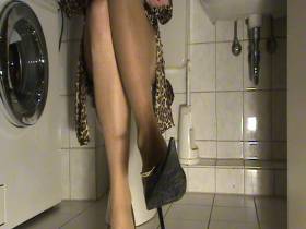 smelly nylon and slip piss .....