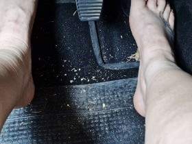 Press on the pedals with bare feet