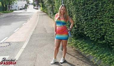 Ferngesteuerte Orgasmuskontrolle durch die Stadt
