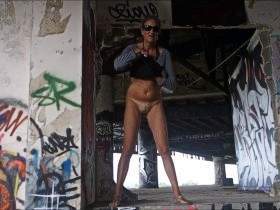 Outdoor: Zwei Piss Ladungen