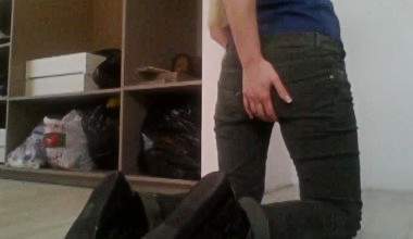 Blonde Velvet Dundup Poop