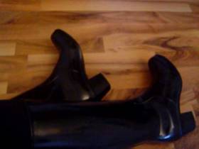 Horny boots