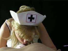 POV - Krankenschwester bläst 