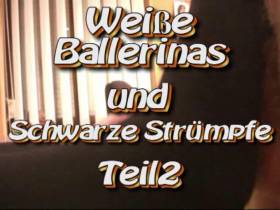 Weiße Ballerinas und Schwarze Strümpfe 2