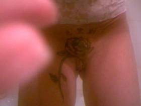 Shaving my roses - pussy - Tattoo