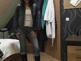 Vorschaubild vom Privatporno mit dem Titel "Jeans oder Leder" von nylon_schlampe