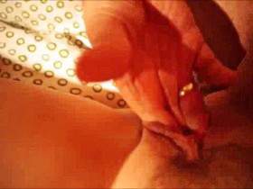 User touches my uterus