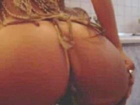 Vorschaubild vom Privatporno mit dem Titel "Gurken Fick!" von HotTamara