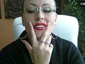 Vorschaubild vom Privatporno mit dem Titel "Ausbildungsinhalt: LECKDIENST - SO machst Du es perfekt!" von CherieNoir