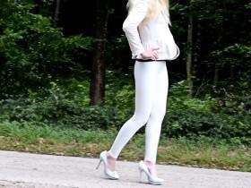 Vinyl leggings in white