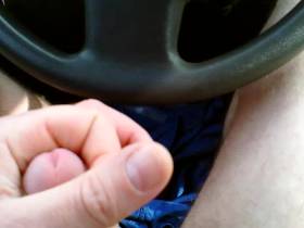 Wanking in the car in front of the supermarket