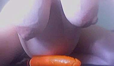 Milchschnitte-dildo-muschi-megaspritzen