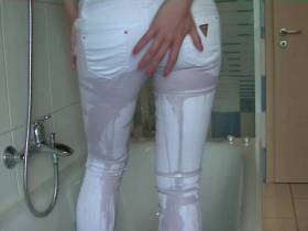 Jeans-Schiss, diesmal eine weiße...