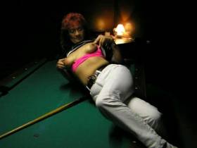 Vorschaubild vom Privatporno mit dem Titel "Geiler Billiardtisch" von michaela28