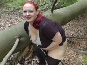 Vorschaubild vom Privatporno mit dem Titel "Geiler Outdoor piss" von sexyvenushuegel