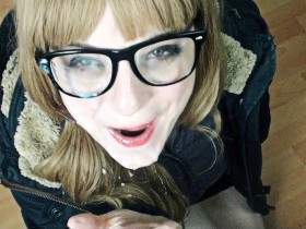 Vorschaubild vom Privatporno mit dem Titel "Extreme Entsaftung vor der Uni!" von Steffi4U