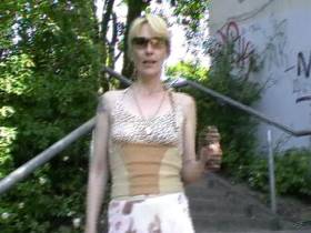 again quite quickly, now of the stairs .....