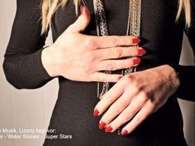 hands and jewellery