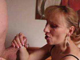 Vorschaubild vom Privatporno mit dem Titel "Schwänze dienen meiner Lusterfüllung" von heisse-luda