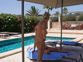 Horny bareback orgy at the hotel pool with 3 cum sluts! Part 1