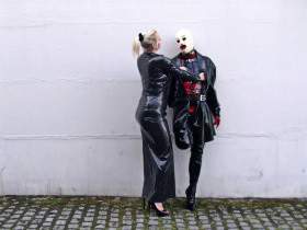 Vorschaubild vom Privatporno mit dem Titel "Public - Vorführung an der Straße" von Herrin-Jessy-Hamburg