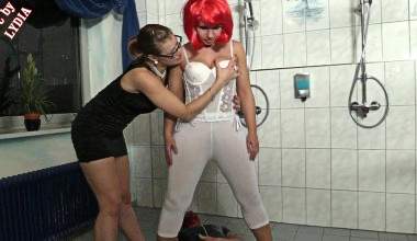 2 FOTZEN UND DER PISS SKLAVE
