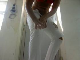 Vorschaubild vom Privatporno mit dem Titel "Zum ersten mal eine weiße 501 gerippt und mehr..." von EvilBitch