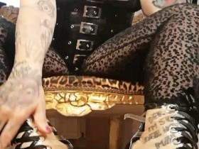 Focus On Feet - Footfetish Custom Clip