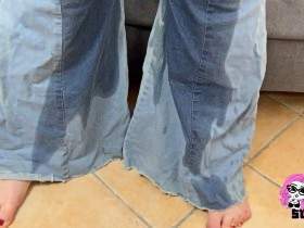 Jeans piss in the hot flared pants