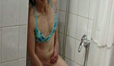 In der Dusche-Riesendildo SB