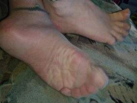 My feet in pantyhose