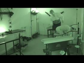 Vorschaubild vom Privatporno mit dem Titel "Der Sklave bekommt..." von annadevot