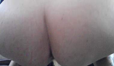 Nahansicht beim Scheissen für Frank