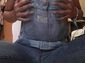 Vorschaubild vom Privatporno mit dem Titel "Latz Jeans Wichs" von nylon_schlampe