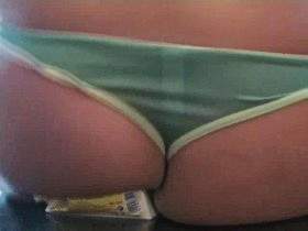 Vorschaubild vom Privatporno mit dem Titel "Crushing mit po" von FeuchteSchnecke