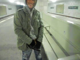 From Alkischlampe a piss caught on the subway station!