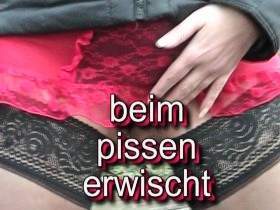 beim pissen erwischt