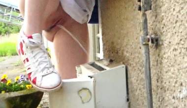 In Briefkasten gepisst