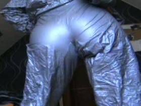 Vorschaubild vom Privatporno mit dem Titel "Im Saunaanzug" von nylon_schlampe