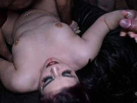 Sperma Teen Dirty Doreen ohne Gummi ist es geiler