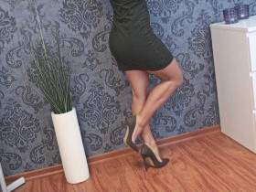 Vorschaubild vom Privatporno mit dem Titel "Zertreten und zerquetschen!" von XelinaRox