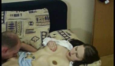2 Typen lecken Nadine ! Wer leckt besser !