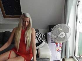 Vorschaubild vom Privatporno mit dem Titel "Pussy gesprengt! Geile Pussy Fisting ..." von DirtyCoco