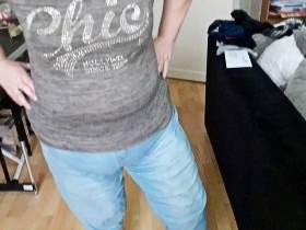 Ich kleines Sch****chen piss mir in die Assi Jeans