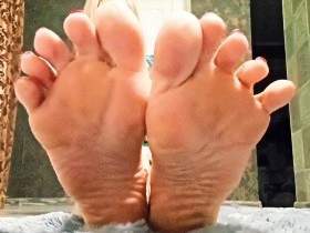 Loser Cum For My Feet