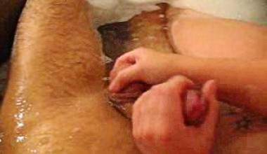 Handjob wanne
