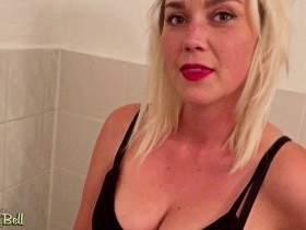 WTF! GROUPIE secretly FUCKED in the toilet at a concert!