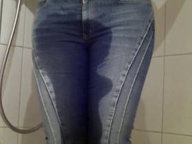 Vorschaubild vom Privatporno mit dem Titel "M60 wird bei mir immer Nass!" von EvilBitch