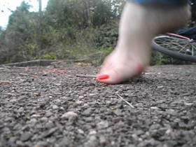 Dirty Feet from gravel (with sound)